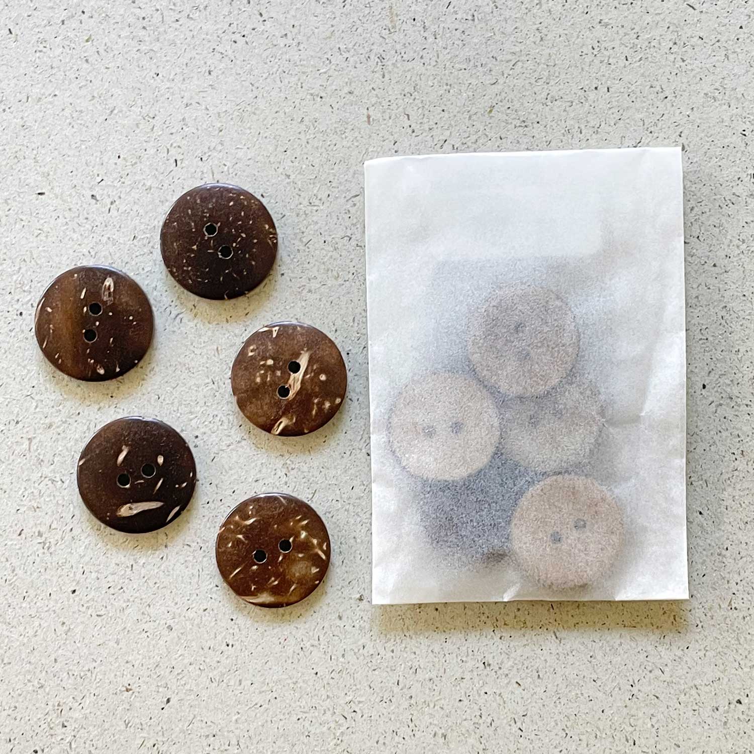 ENSEMBLE DE BOUTONS EN NOIX DE COCO x5