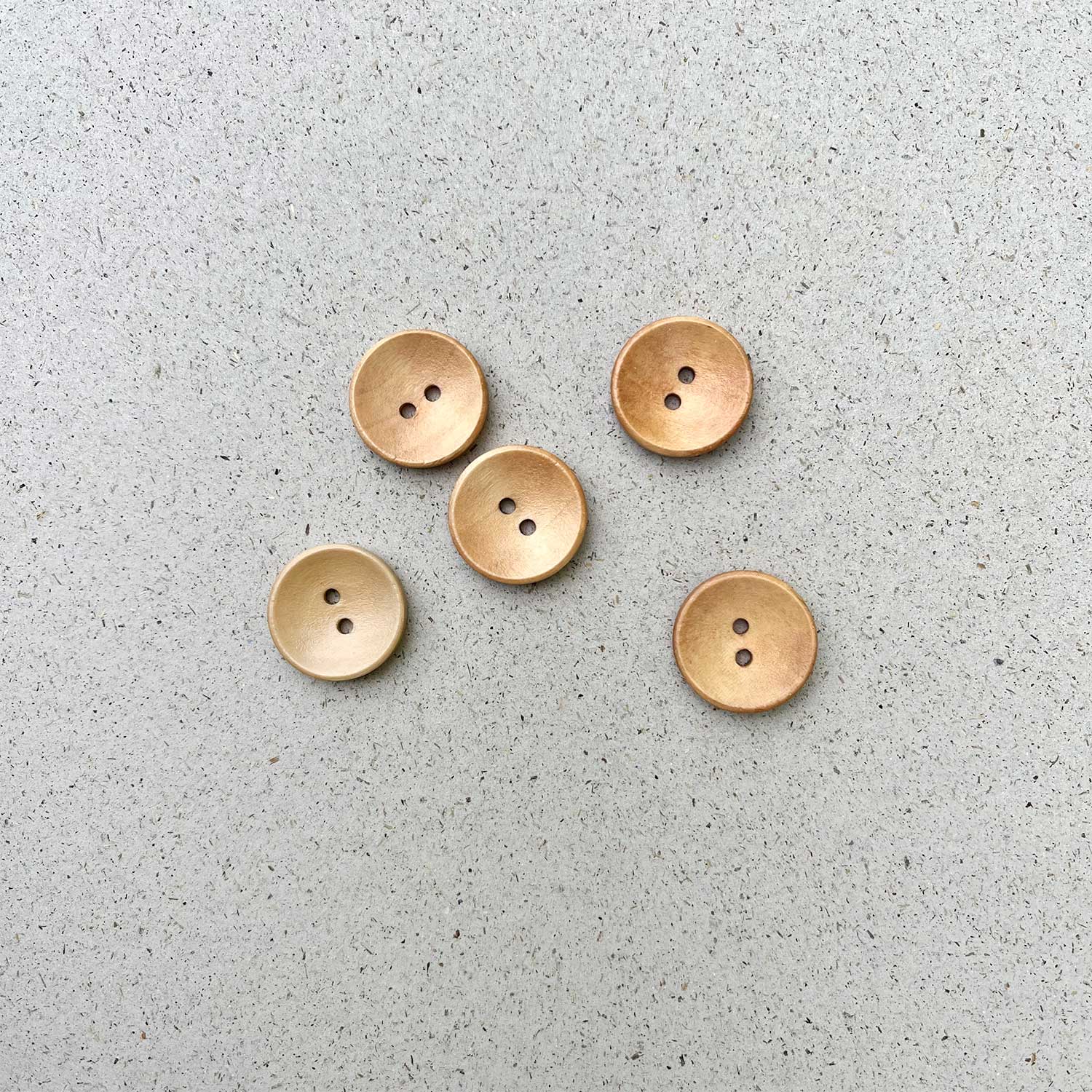 LOT DE 5 BOUTONS EN BOIS
