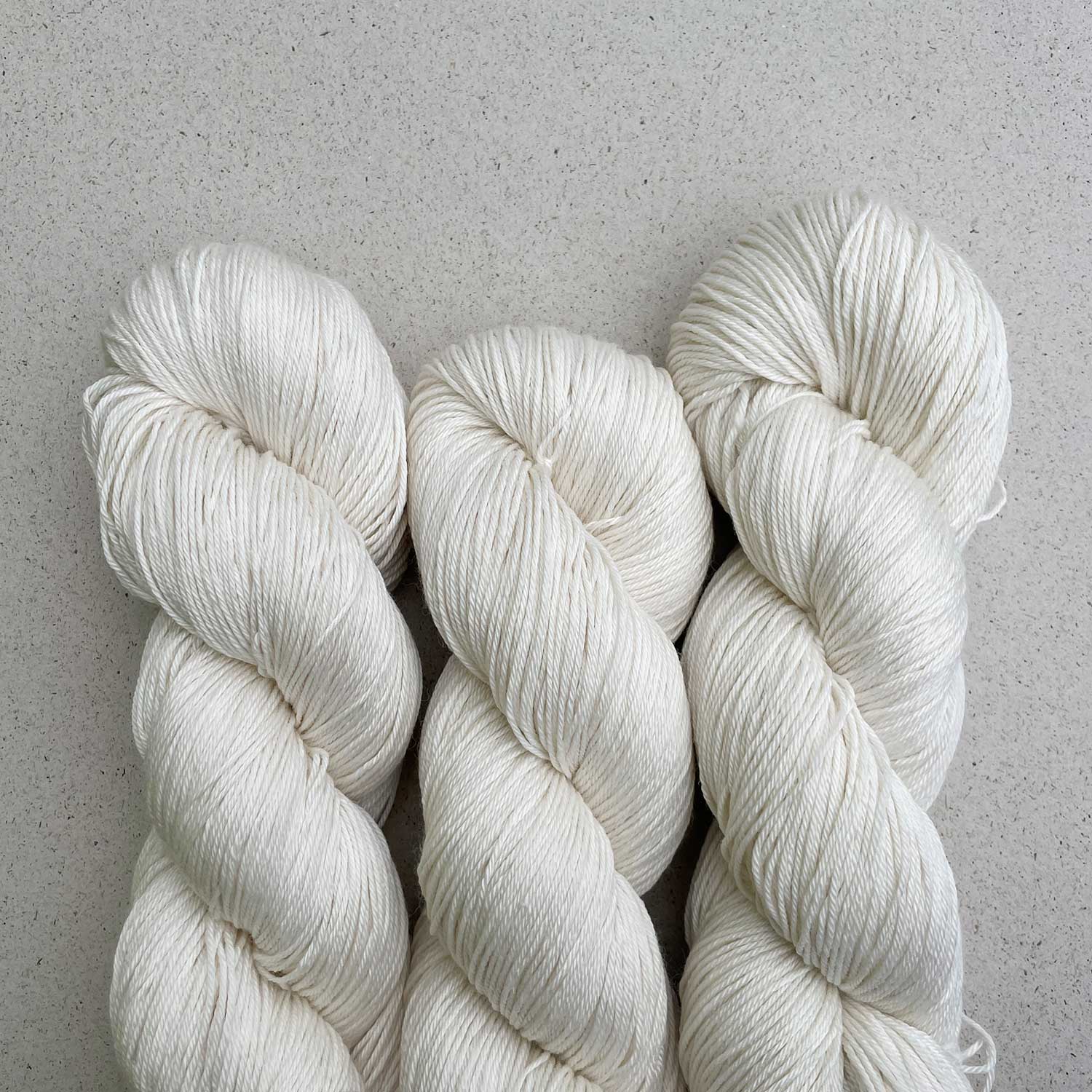 SAFFIRA ZUM FÄRBEN | MERINO WOLLE & MAULBEERSEIDE