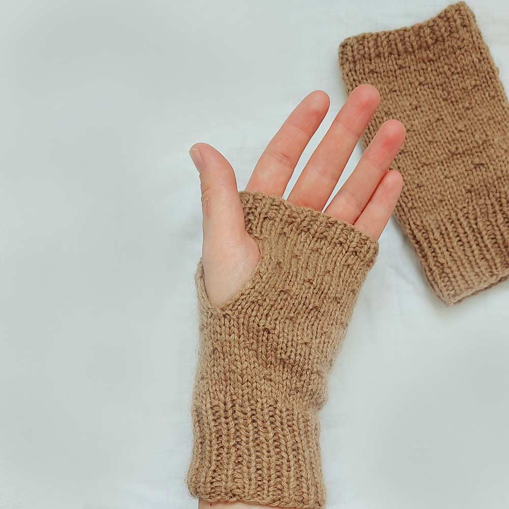 STRICKANLEITUNG | HANDSTULPEN CAMELOVE